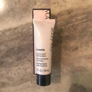 MARYKAY Bronze 3 makeup